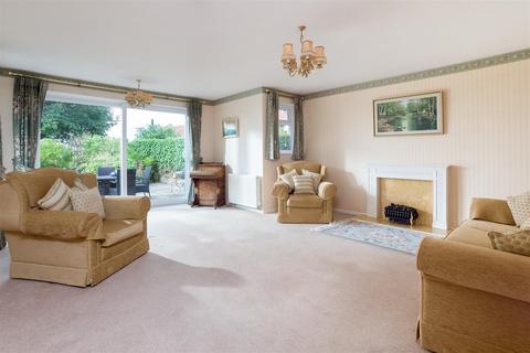 2 Grove Croft, Hampton On The Hill, Warwick, CV35 8RJ