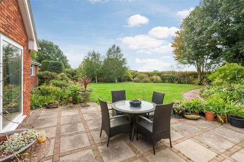2 Grove Croft, Hampton On The Hill, Warwick, CV35 8RJ