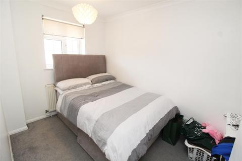 40 Donnington, Bradville, Milton Keynes, MK13 7HH