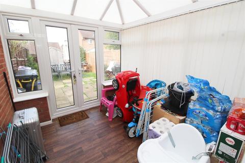 40 Donnington, Bradville, Milton Keynes, MK13 7HH