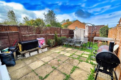 40 Donnington, Bradville, Milton Keynes, MK13 7HH