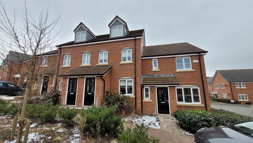 Lancaster Way, Whitnash, Leamington Spa 2 bed house £1,350 pcm (£312 pw)