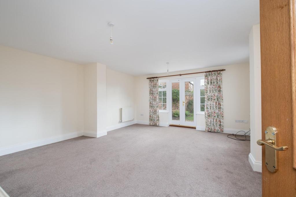 Croft Close, Easingwold, York 2 bed character property £239,995