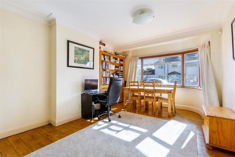 67 Hazon Way, Epsom, KT19 8HG