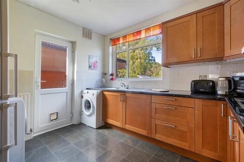 67 Hazon Way, Epsom, KT19 8HG