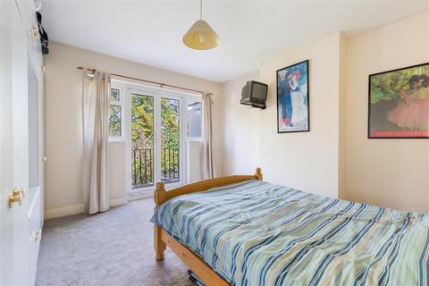 67 Hazon Way, Epsom, KT19 8HG