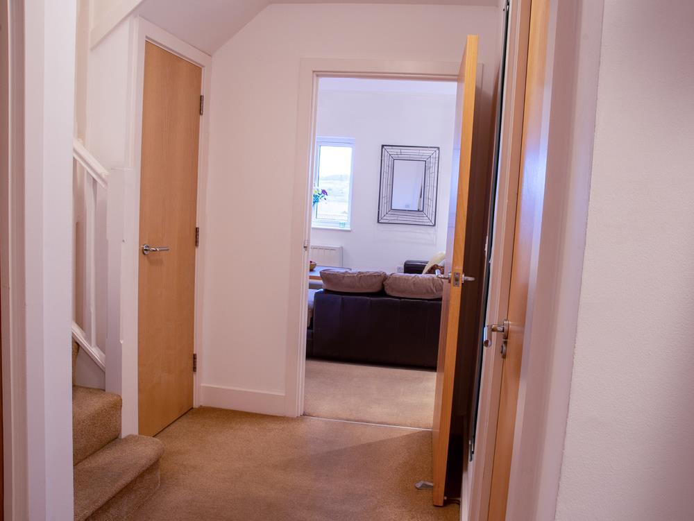 Flat 6.jpg