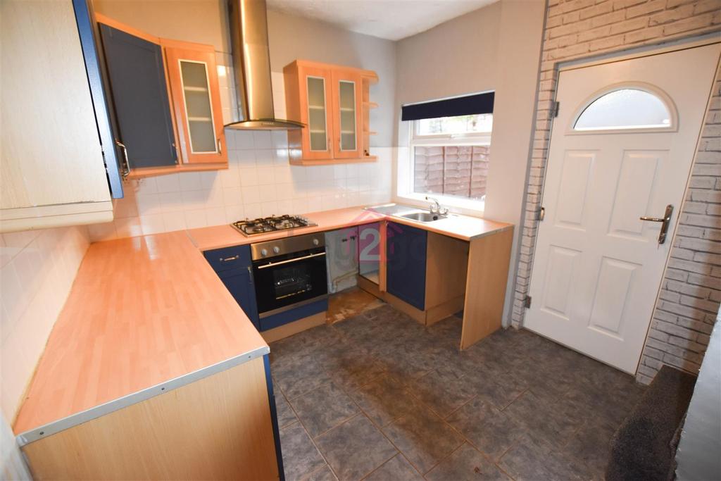 Barleycroft Lane, Dinnington, S25 2 bed end of terrace house £550 pcm