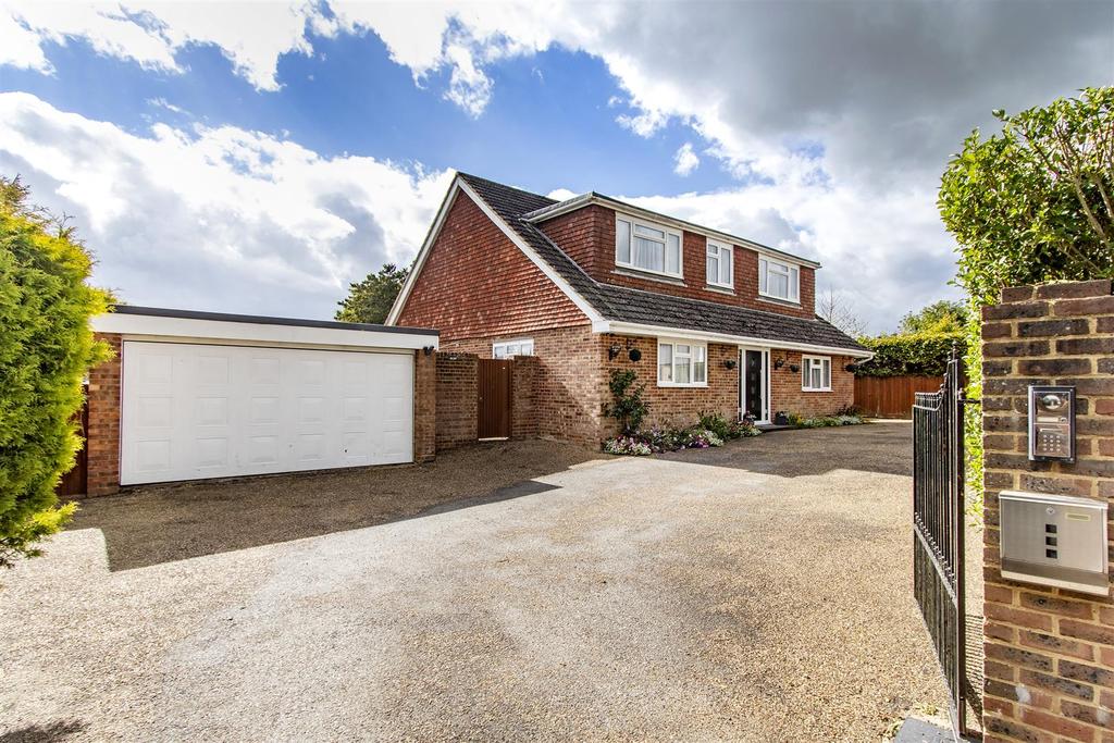 Blackness Road, Crowborough 5 bed house £695,000
