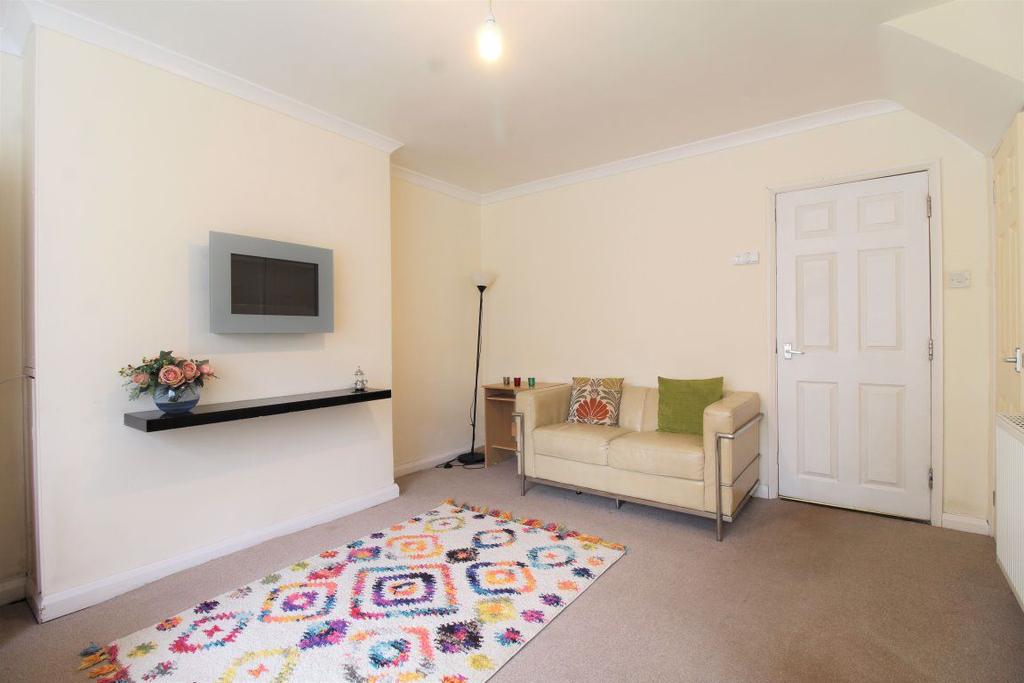 Sutton Passeys Crescent, Wollaton... 3 bed terraced house £995 pcm (£