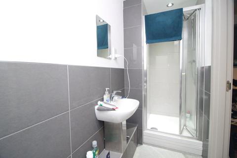 27 Dun Fields, Sheffield, S3 8AY