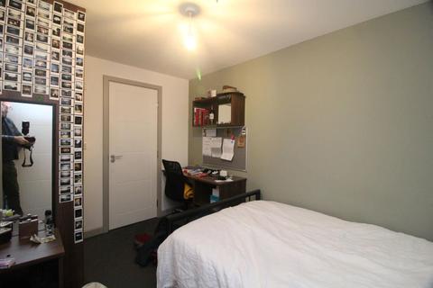 27 Dun Fields, Sheffield, S3 8AY