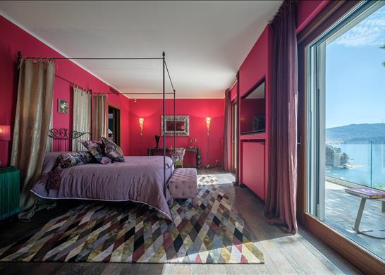 3-4 bedroom pied dans l'eau apartment with private