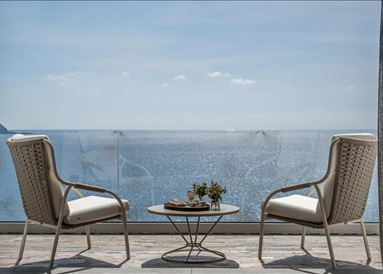 3-4 bedroom pied dans l'eau apartment with private