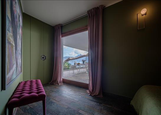3-4 bedroom pied dans l'eau apartment with private