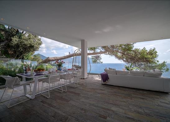 3-4 bedroom pied dans l'eau apartment with private