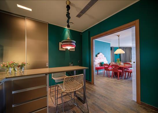 3-4 bedroom pied dans l'eau apartment with private