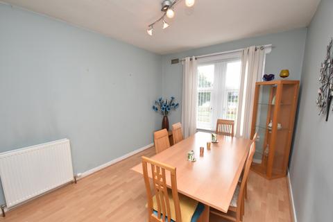 Flat 0/2, 18 Carnock Road, Glasgow, G53 5JJ