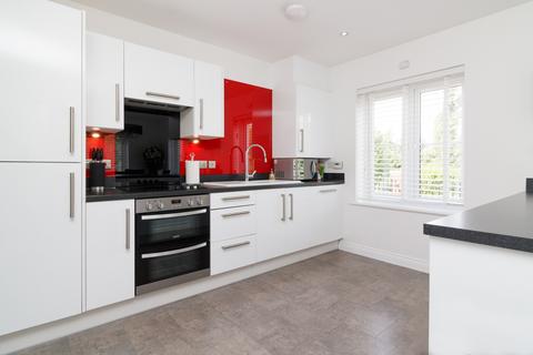 4 bedroom detached house for sale, Wiltshire Gardens, Kingsnorth