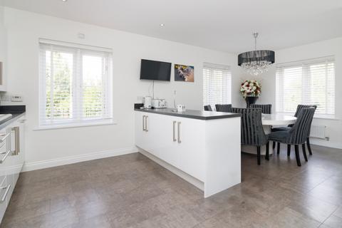 4 bedroom detached house for sale, Wiltshire Gardens, Kingsnorth