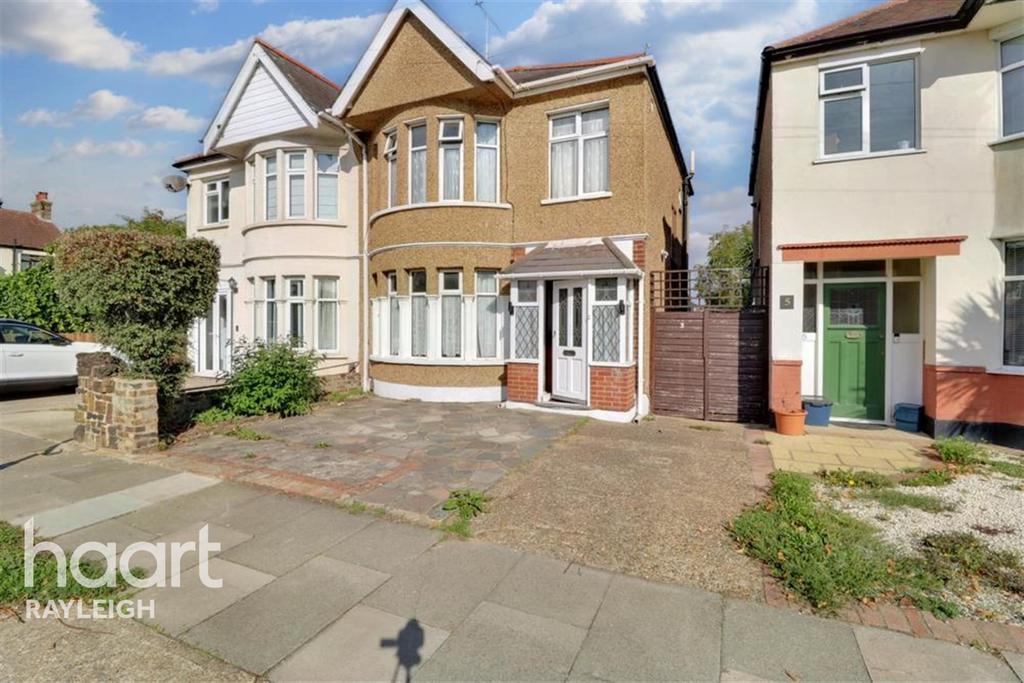 St Lukes Road, SouthendonSea 3 bed semidetached house £1,500 pcm