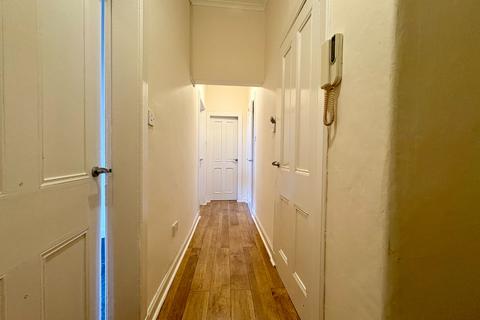 1 bedroom flat to rent, Albert Street, Edinburgh, EH7