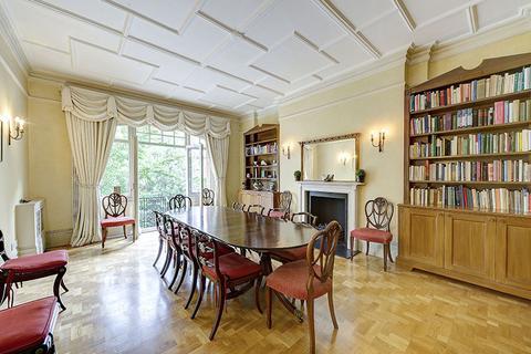 6 Oakwood Court, London, W14 8JU