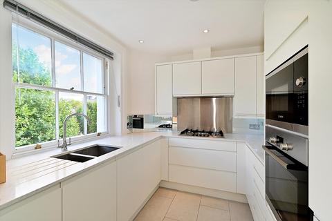 2 bedroom flat for sale, Hamilton Terrace, London, NW8.