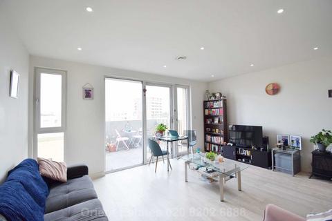 1 bedroom flat for sale, Moorhen Drive, London