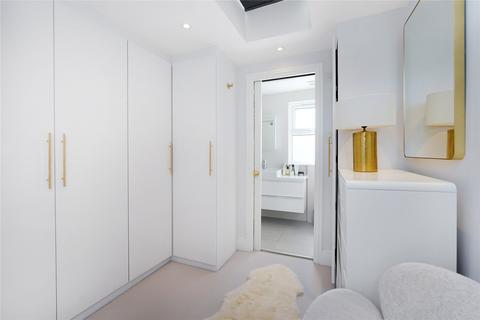 45 Bucharest Road, London, SW18 3AS