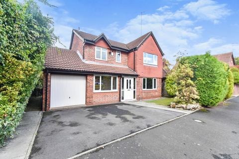 4 bedroom detached house for sale - Ringley Chase, Whitefield, M45