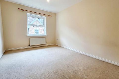 2 bedroom flat for sale, Chandlers Ford