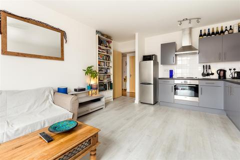 1 bedroom apartment for sale - Burnelli Building, Chelsea Bridge Wharf, London, SW11