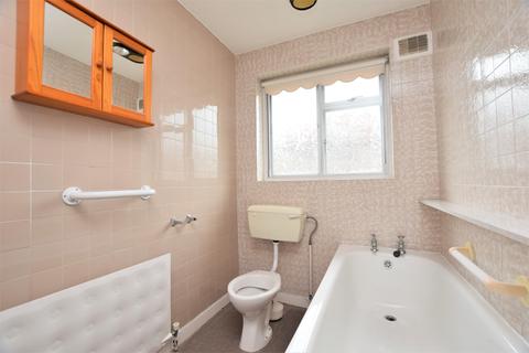 18 Bishop Drive, Whiston, Prescot, L35 3JL
