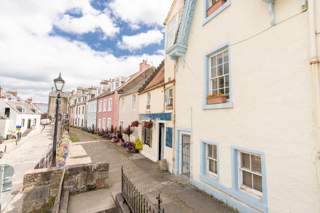 East Terrace, South Queensferry, Edinburgh, EH30 2 bed flat £1,350