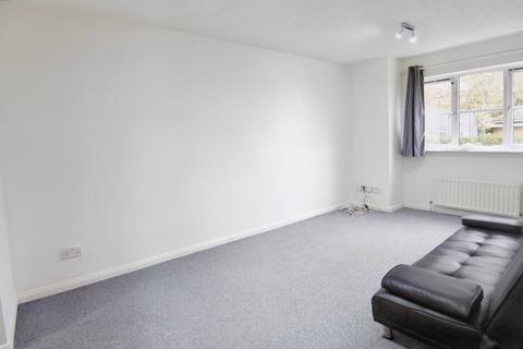 1 bedroom flat to rent, Turner Close, Wembley HA0