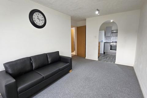 1 bedroom flat to rent, Turner Close, Wembley HA0