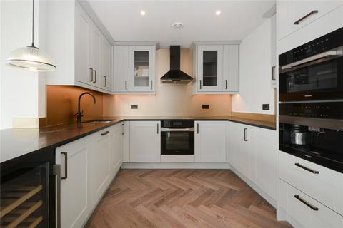 4 bedroom flat to rent, Merino Gardens, London