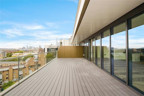 4 bedroom flat to rent, Merino Gardens, London