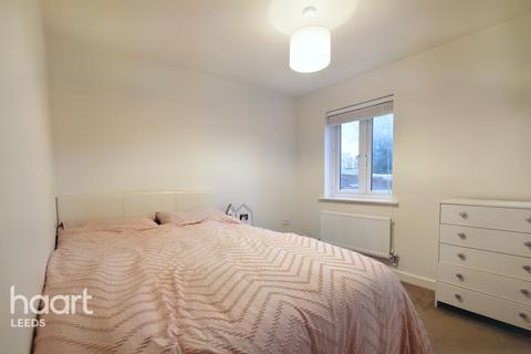 22 Blencarn Drive, Seacroft, Leeds, LS14 6ZF
