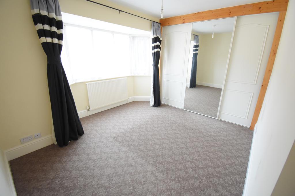 Wood Street, Kettering, NN16 2 bed £675 pcm (£156 pw)