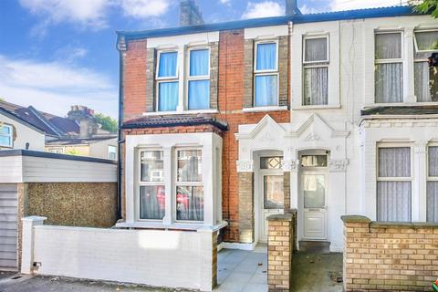3 bedroom end of terrace house for sale - Heigham Road, East Ham, London