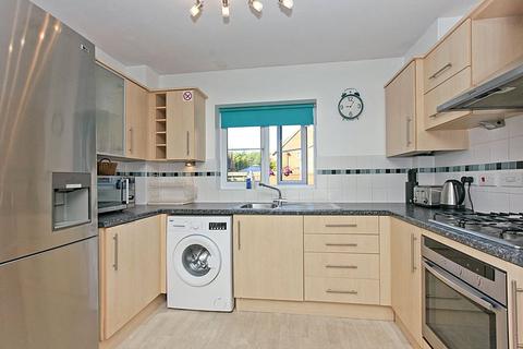 2 bedroom apartment to rent - Wigeon Road, Iwade, Sittingbourne, Kent, ME9