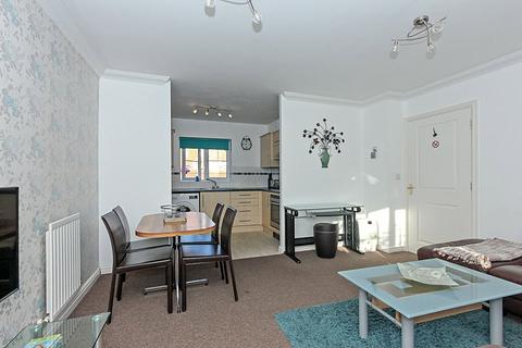 2 bedroom apartment to rent - Wigeon Road, Iwade, Sittingbourne, Kent, ME9