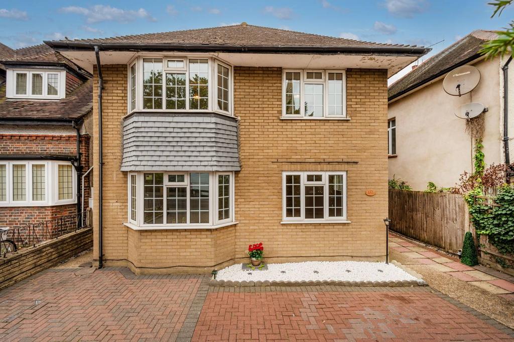 Malden Road, New Malden, KT3 9 bed detached house £1,650,000
