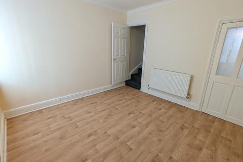 2 bedroom terraced house to rent, Victoria Street, Grantham, NG31