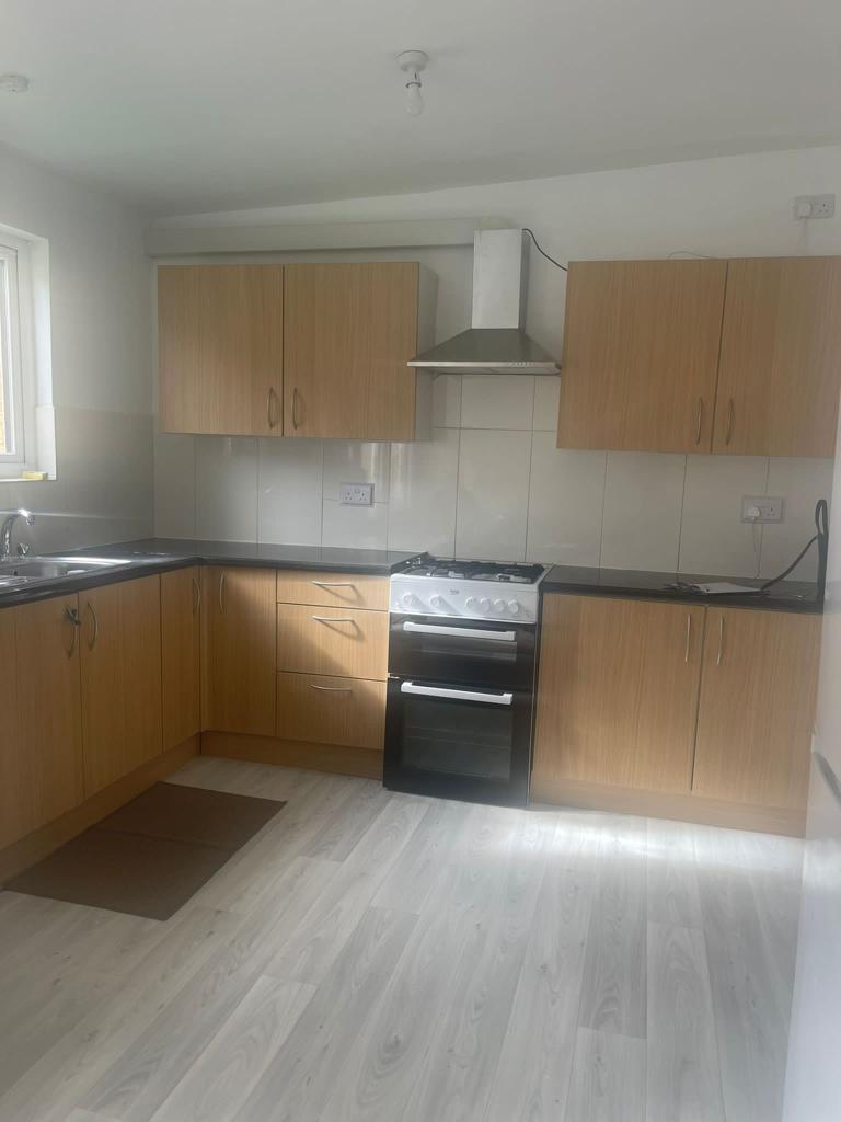 Whyteville Road, London, E7 3 bed terraced house £2,400 pcm (£554 pw)