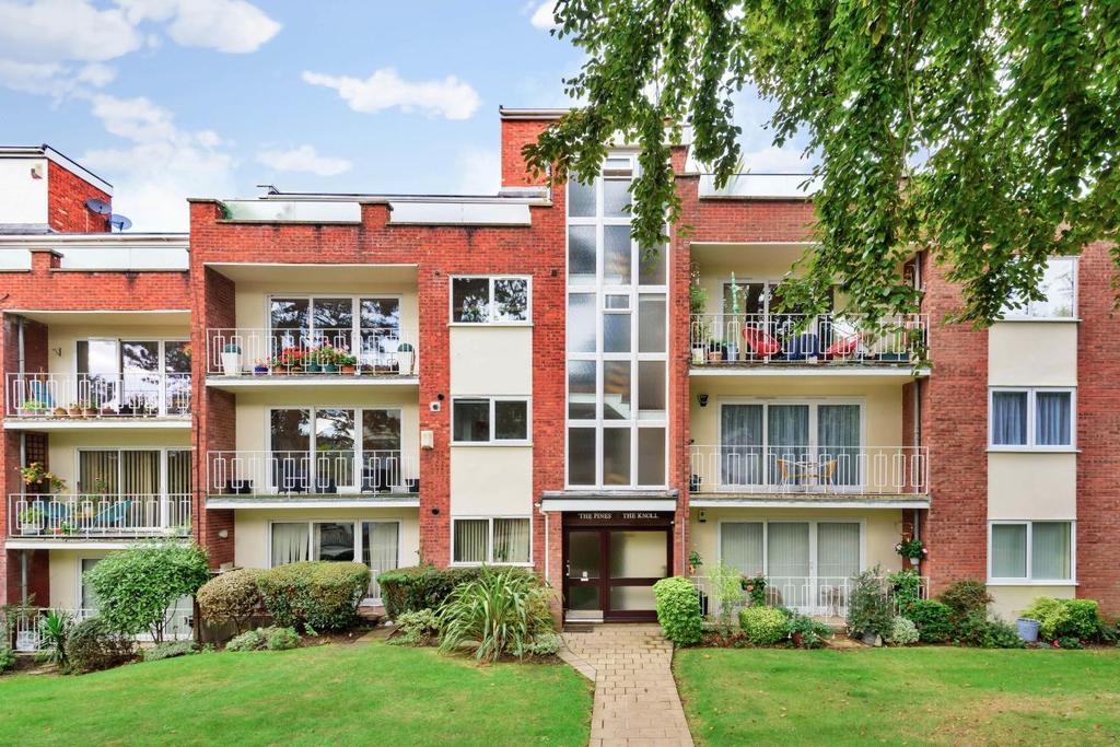 The Knoll, Beckenham 2 bed flat £450,000