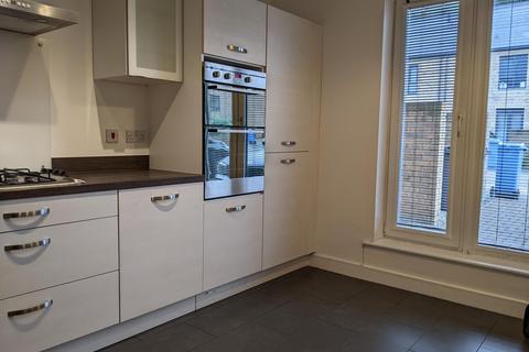 2 bedroom townhouse to rent, Castle Croft Drive, Norfolk Park, Sheffield, S2