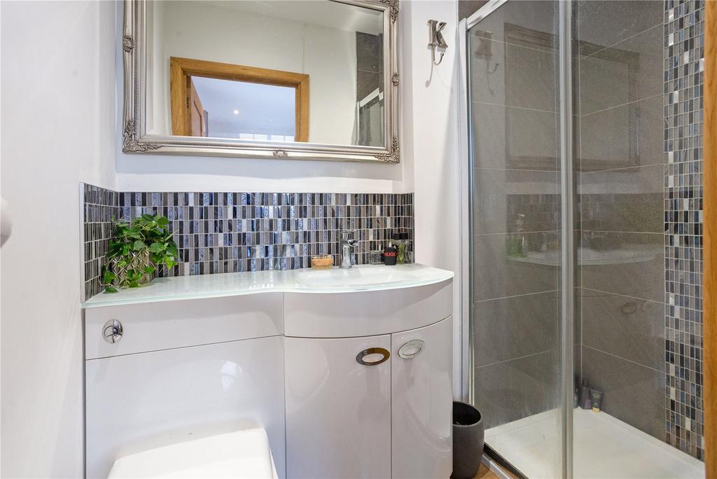 Bedroom Two En Suite